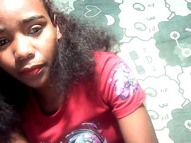 LandiQueen12 live cam on BongaCams
