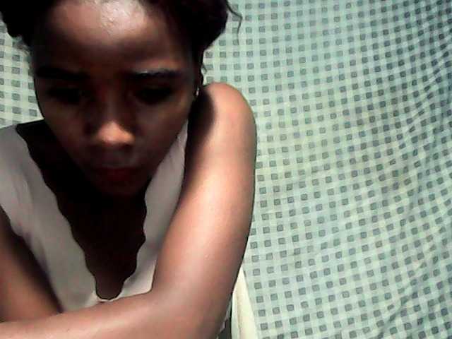 LandiQueen12 live cam on BongaCams