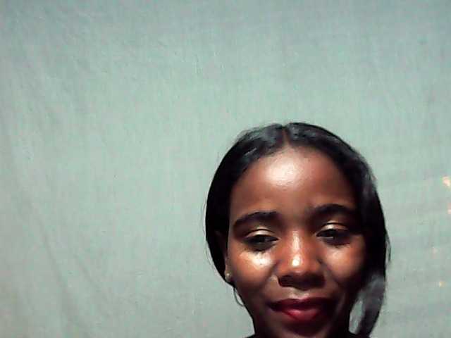 LandiQueen12 live cam on BongaCams