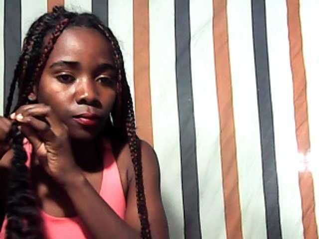 LandiQueen12
