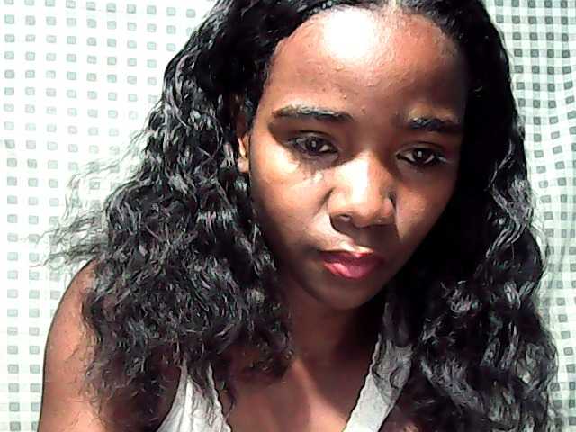 LandiQueen12 live cam on BongaCams