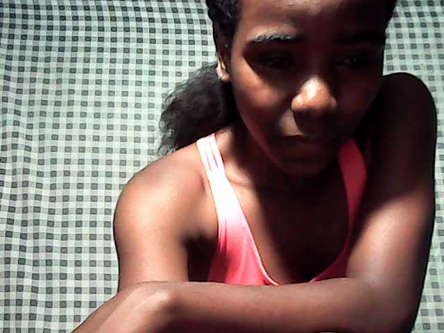 LandiQueen12 live cam on BongaCams