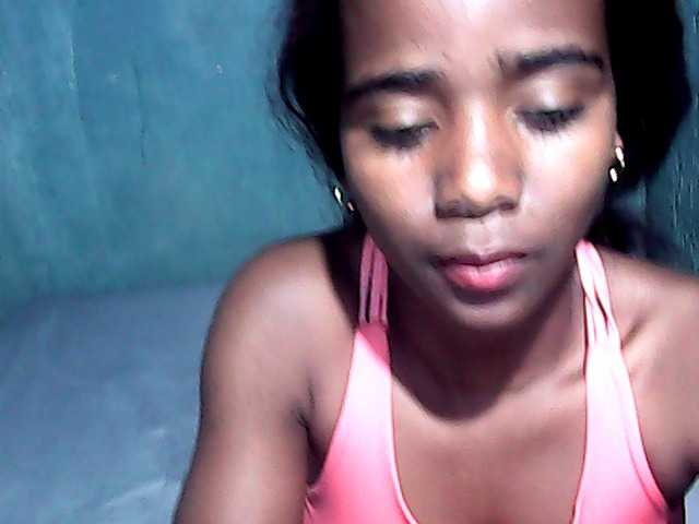 LandiQueen12 live cam on BongaCams