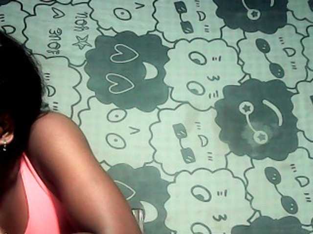 LandiQueen12 live cam on BongaCams