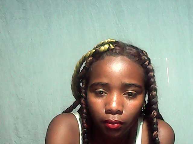 LandiQueen12 live cam on BongaCams