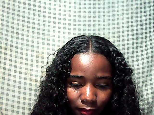 LandiQueen12 live cam on BongaCams