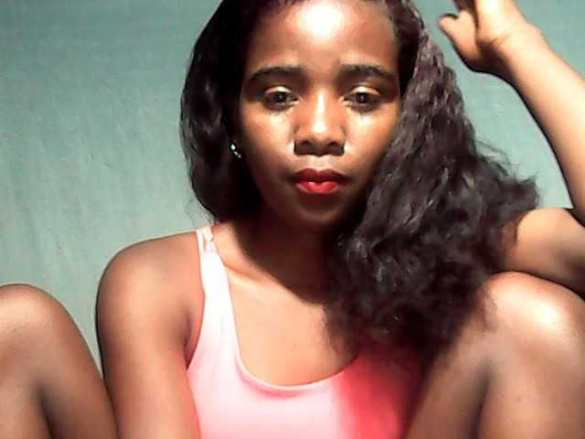 LandiQueen12 live cam on BongaCams