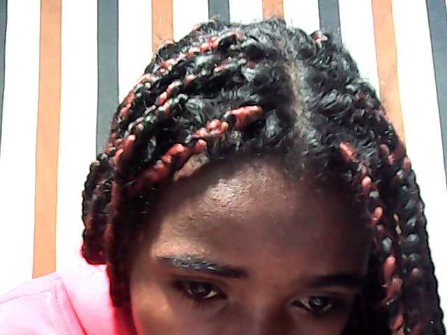 LandiQueen12 live cam on BongaCams