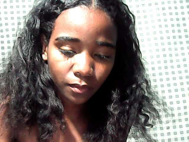 LandiQueen12 live cam on BongaCams