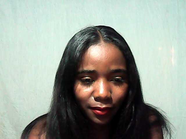 LandiQueen12 live cam on BongaCams