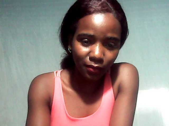 LandiQueen12 live cam on BongaCams