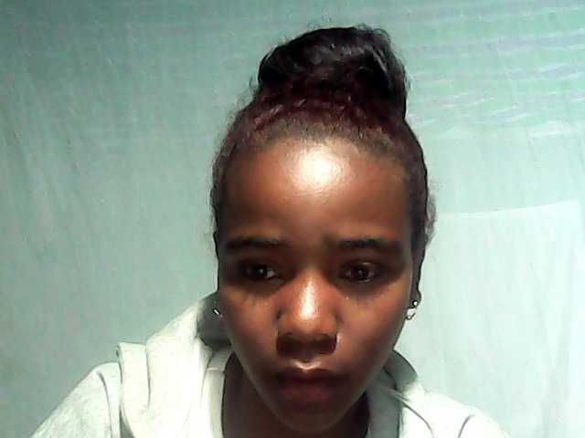 LandiQueen12 live cam on BongaCams