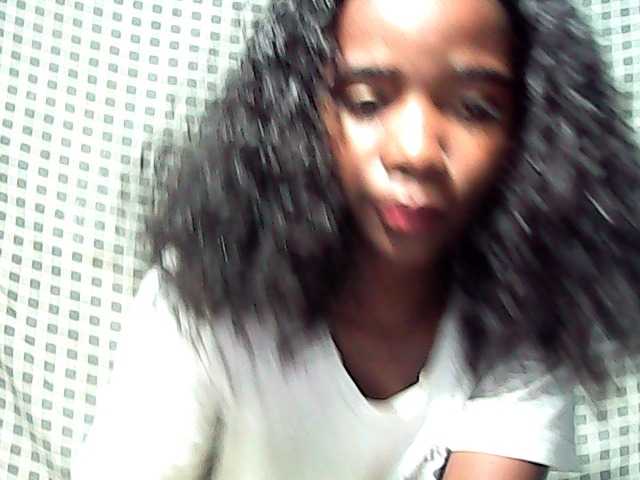 LandiQueen12 live cam on BongaCams