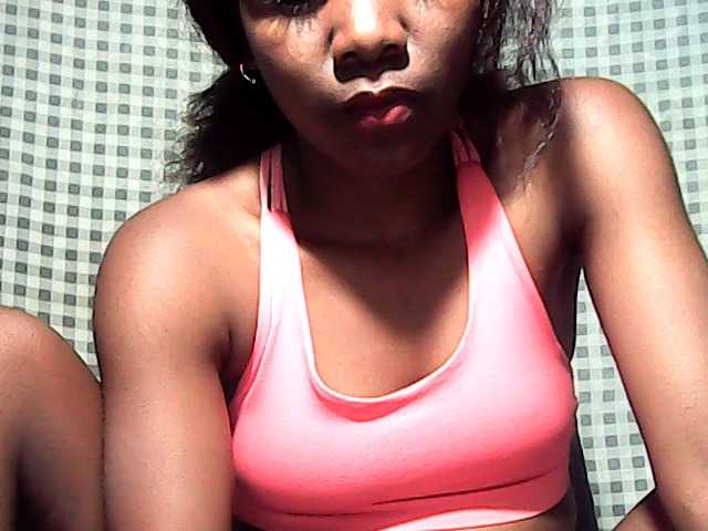 LandiQueen12 live cam on BongaCams