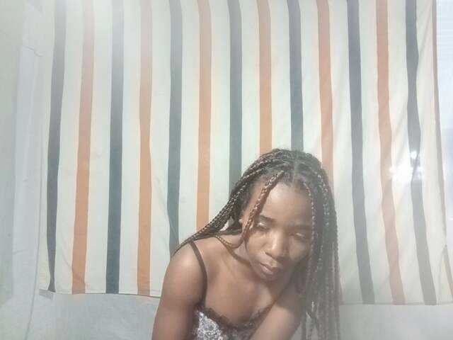 LandiQueen12