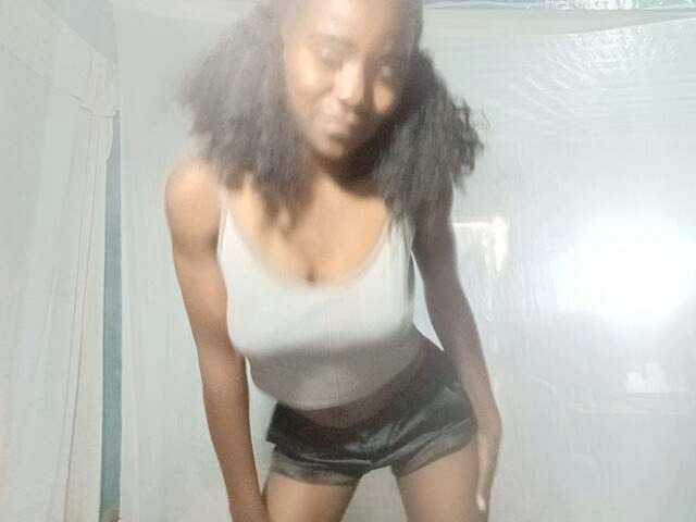 LandiQueen12