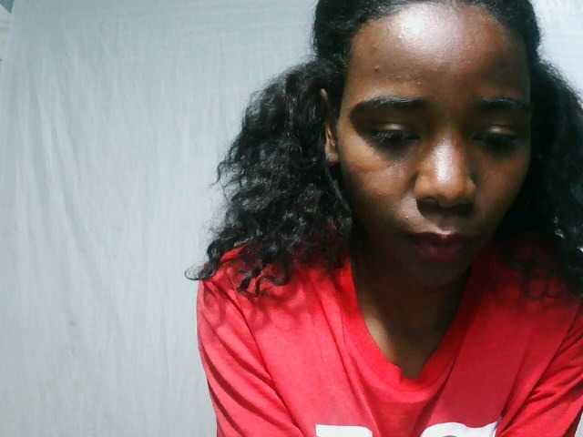 LandiQueen12 live cam on BongaCams