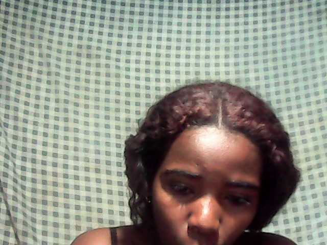 LandiQueen12 live cam on BongaCams