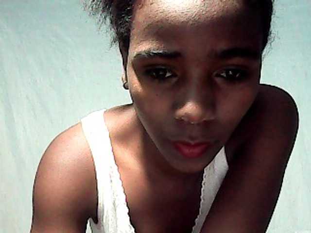 LandiQueen12 live cam on BongaCams