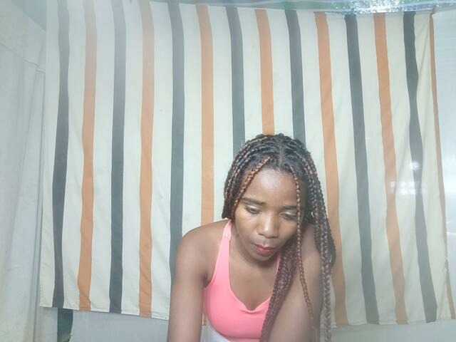 LandiQueen12