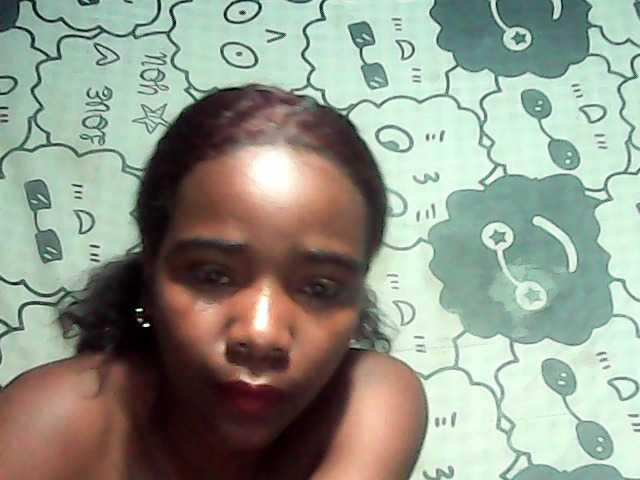 LandiQueen12 live cam on BongaCams
