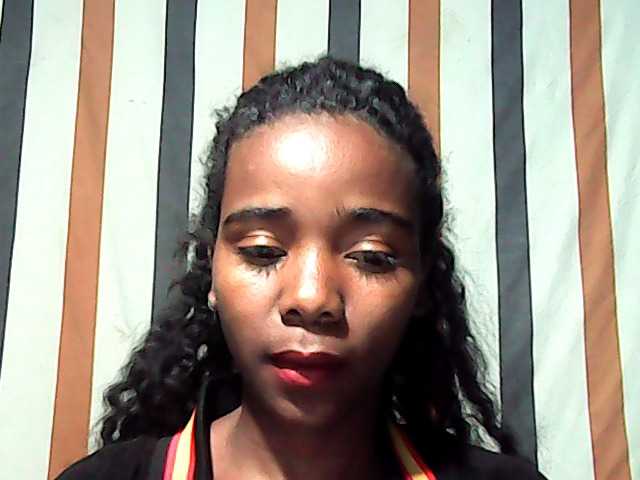 LandiQueen12 live cam on BongaCams