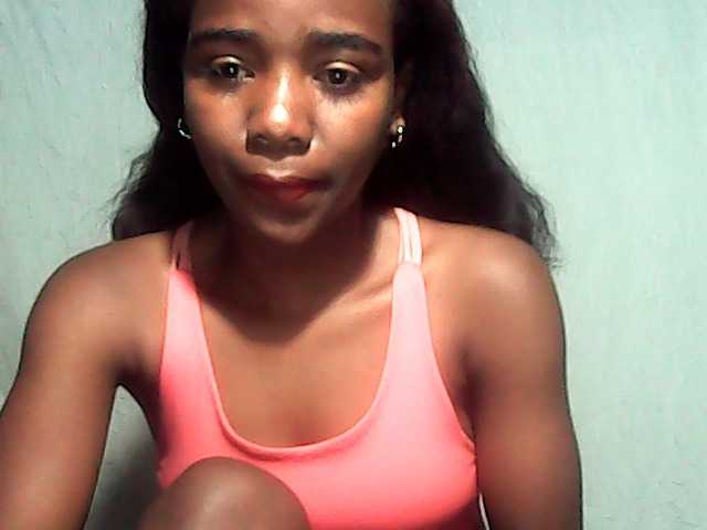 LandiQueen12 live cam on BongaCams