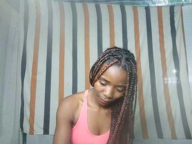 LandiQueen12