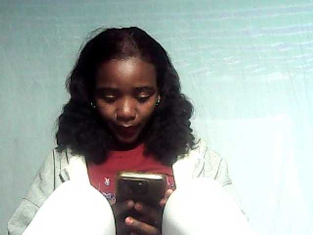 LandiQueen12 live cam on BongaCams