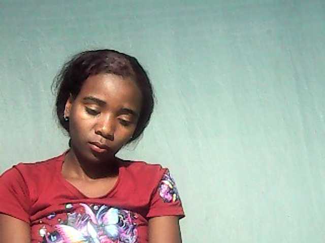 LandiQueen12 live cam on BongaCams