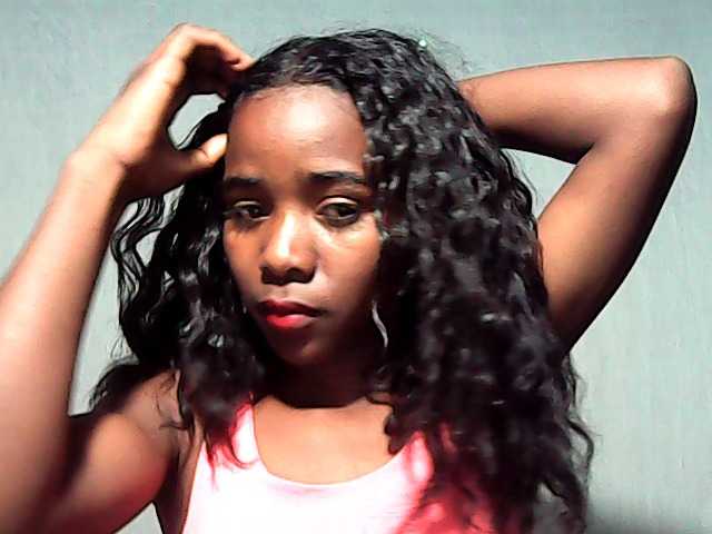LandiQueen12 live cam on BongaCams