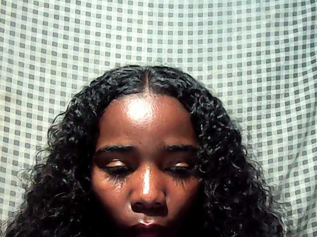 LandiQueen12 live cam on BongaCams