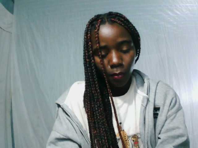 LandiQueen12