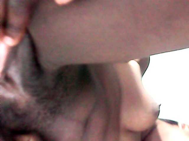 LandiQueen12 live cam on BongaCams