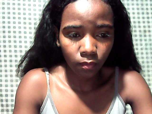 LandiQueen12 live cam on BongaCams
