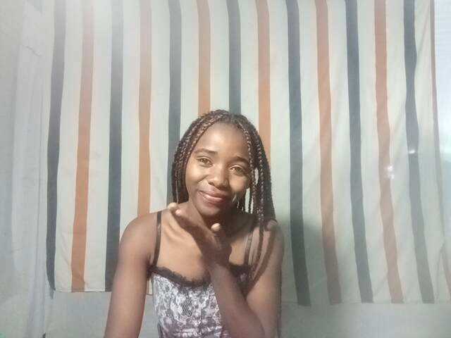 LandiQueen12