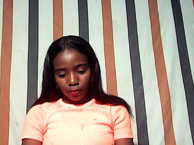 LandiQueen12 live cam preview