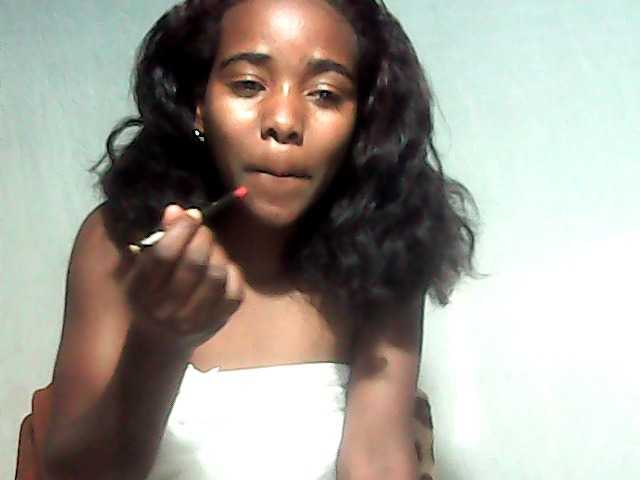 LandiQueen12 live cam on BongaCams