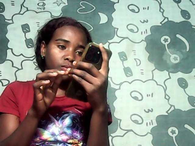 LandiQueen12