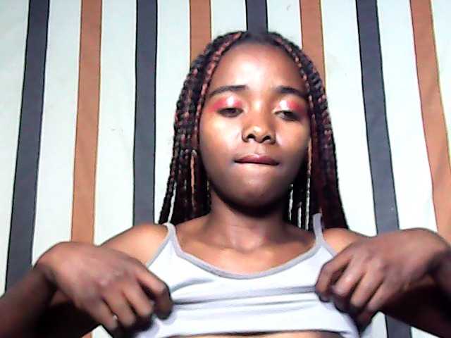 LandiQueen12
