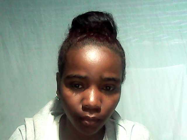 LandiQueen12 live cam on BongaCams