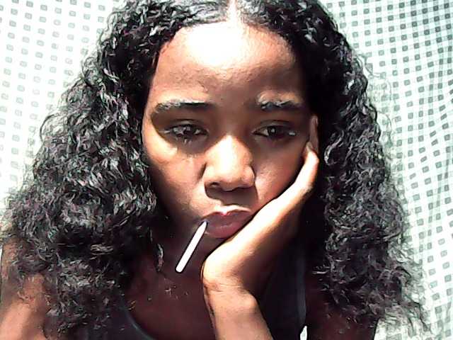 LandiQueen12 live cam on BongaCams