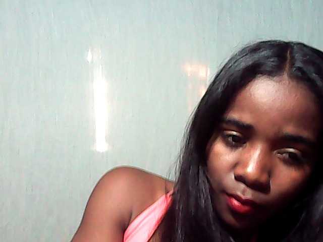 LandiQueen12 live cam on BongaCams