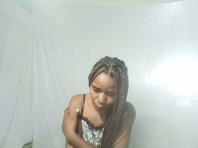 LandiQueen12