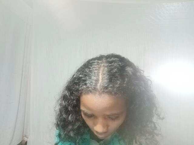 LandiQueen12 live cam on BongaCams