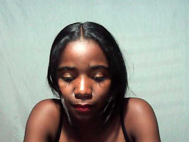 LandiQueen12 live cam on BongaCams