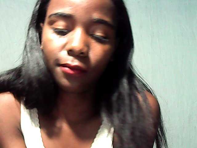 LandiQueen12 live cam on BongaCams