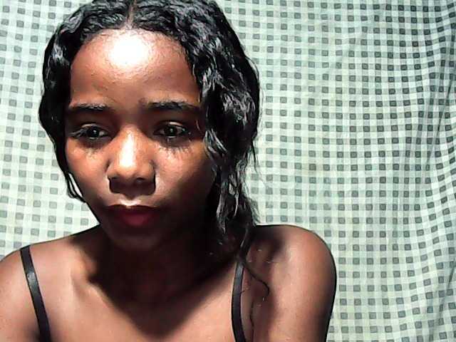 LandiQueen12 live cam on BongaCams