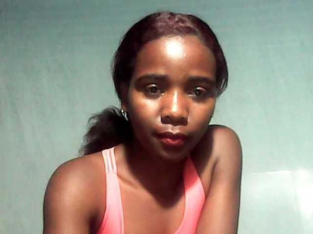 LandiQueen12 live cam on BongaCams