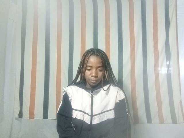LandiQueen12